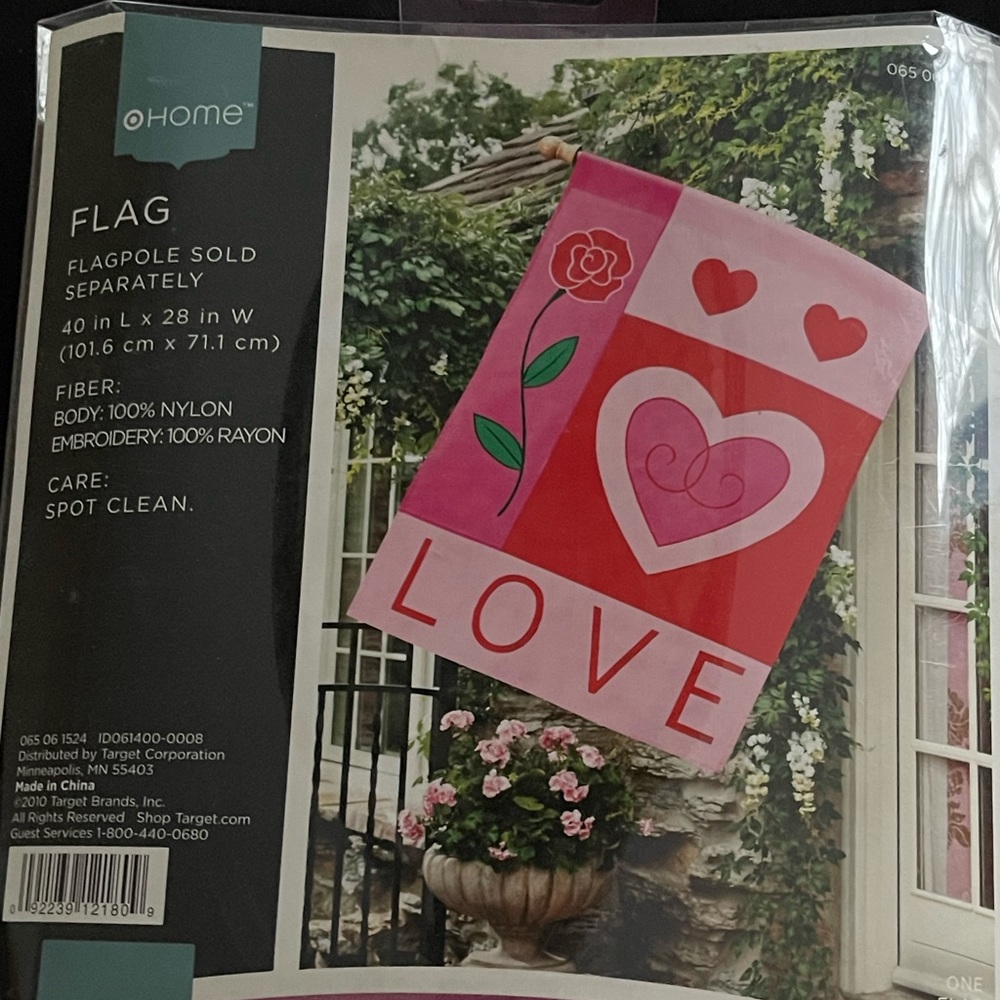 Brand new Valentines Day Flag.